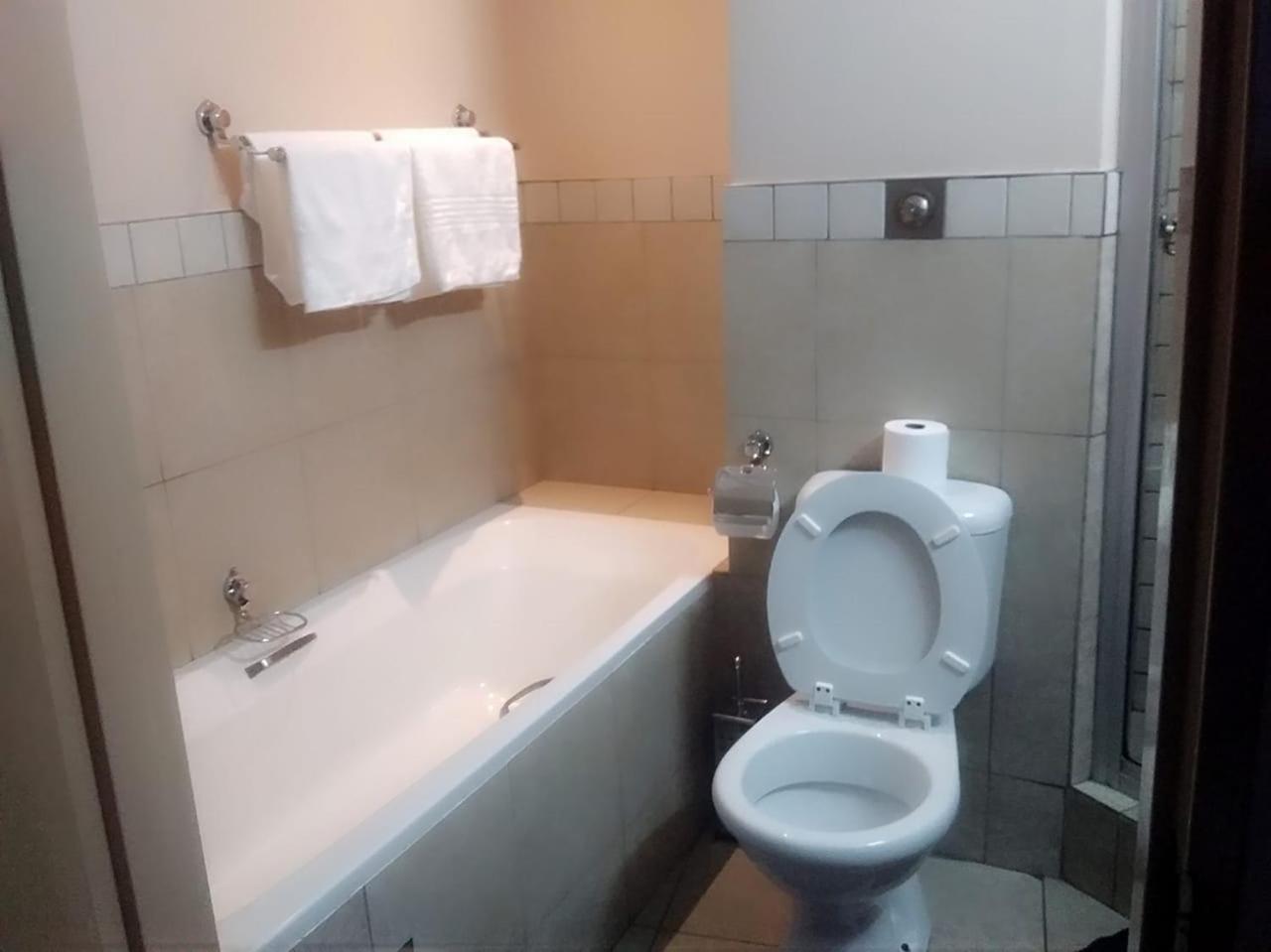 Mabungubwe Hotel Apartments - Home Away From Home جوهانسبورغ المظهر الخارجي الصورة